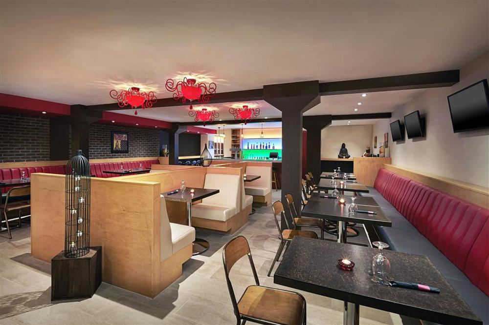 Aloft Hotel Calgary University Ресторан фото