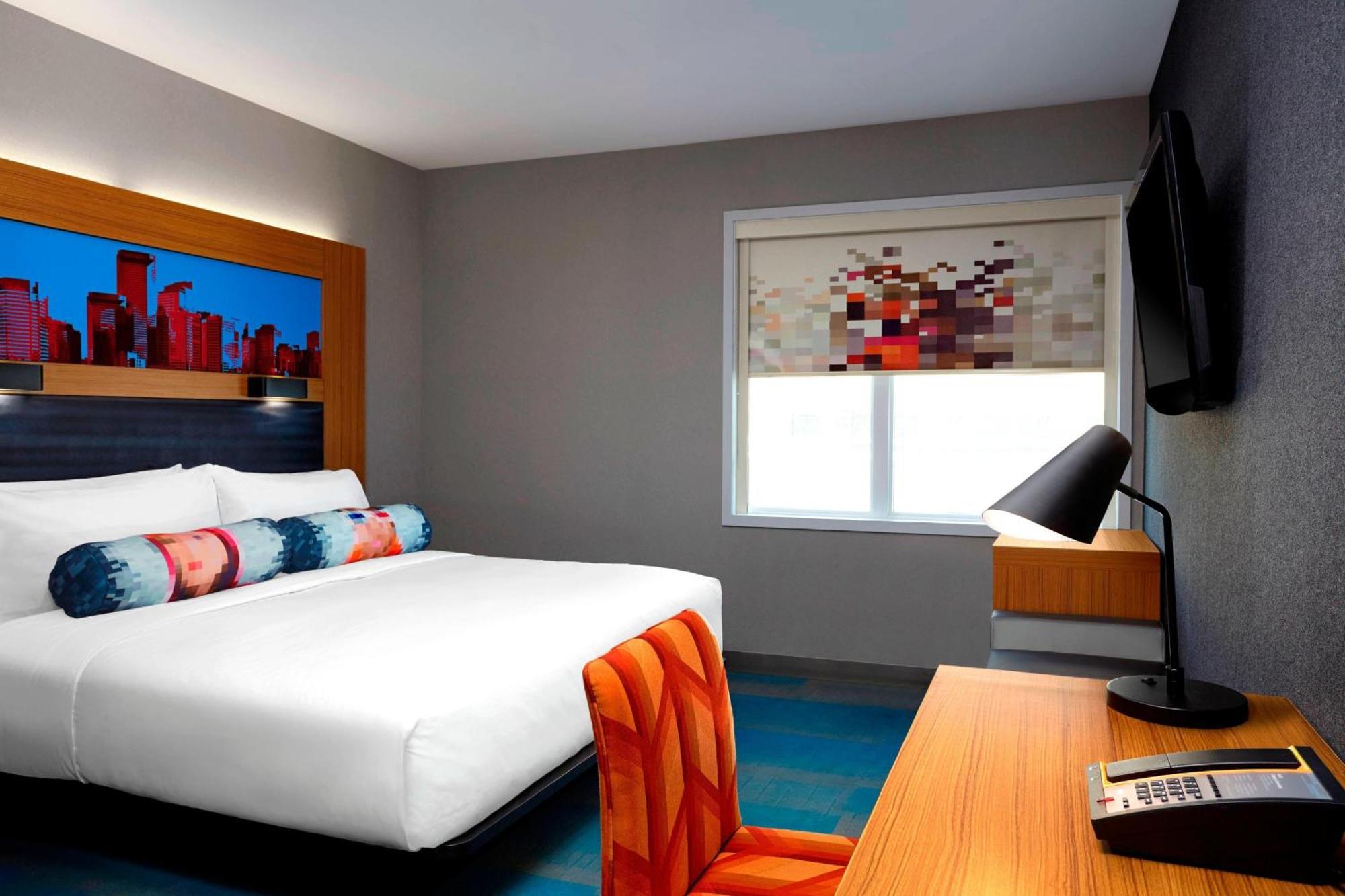 Aloft Hotel Calgary University Екстер'єр фото