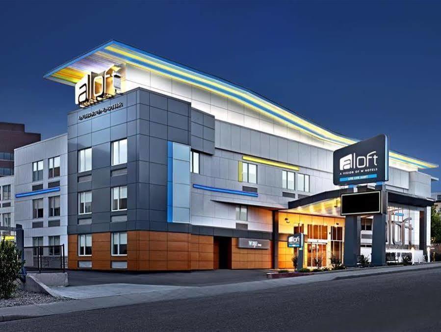 Aloft Hotel Calgary University Екстер'єр фото