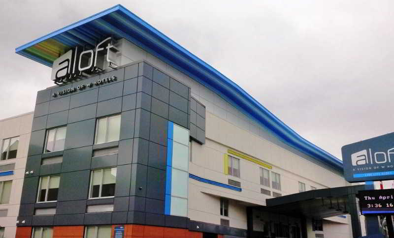 Aloft Hotel Calgary University Екстер'єр фото